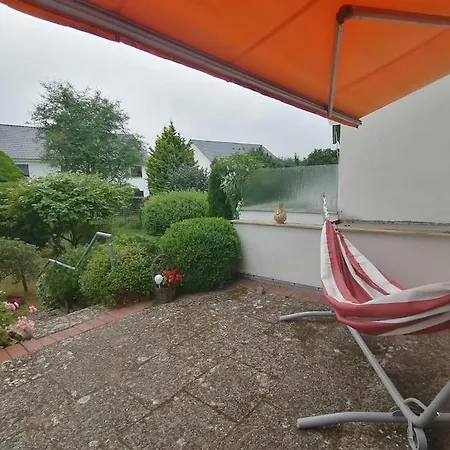 度假居 Bright House With A Beautiful Garden